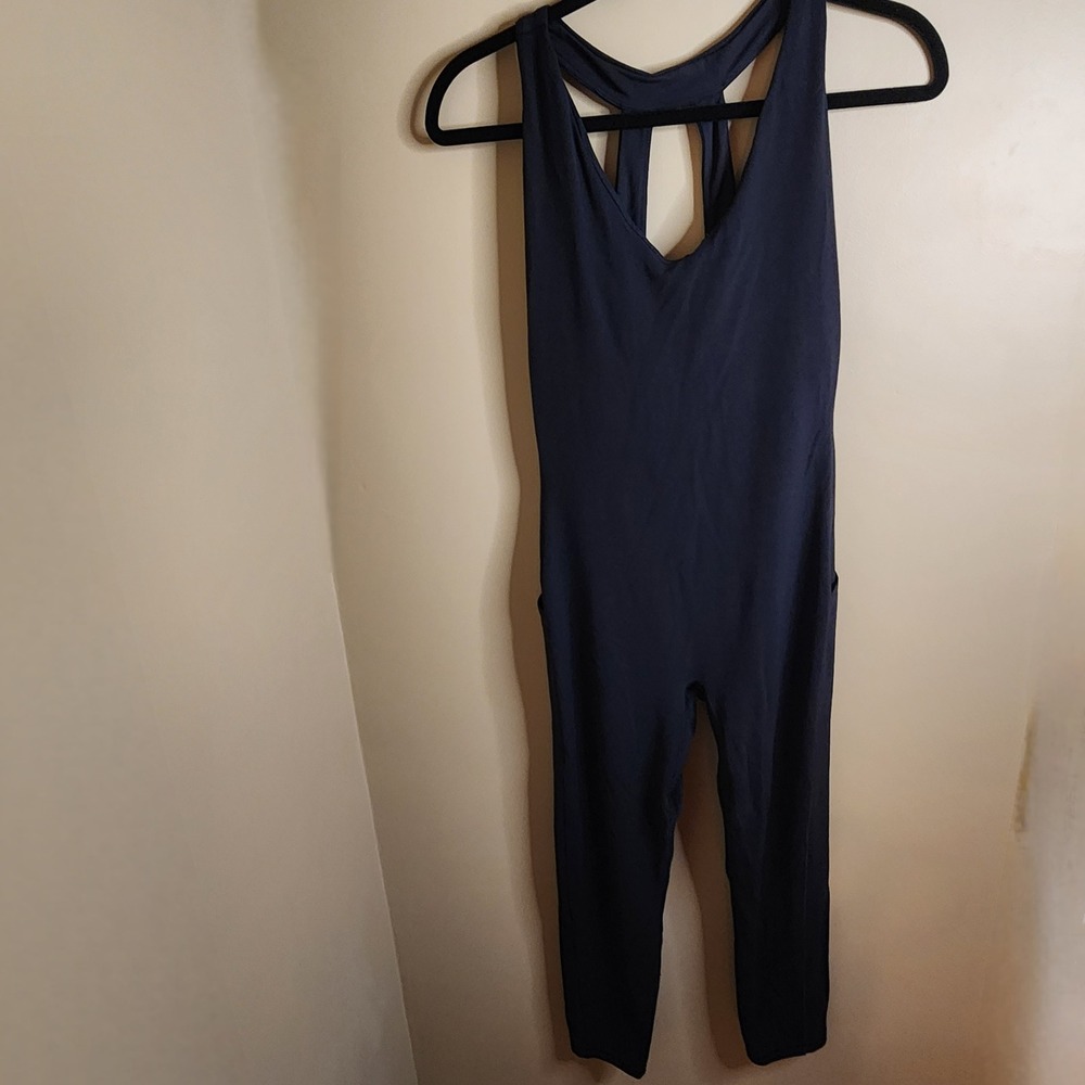 Athleta Transcend Bodysuit Black V-Neck Keyhole Back Yoga Unitard Size L 534799